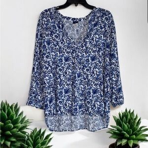 Basic Editions Blue and White Floral 3/4 Sleeve Blouse size XL